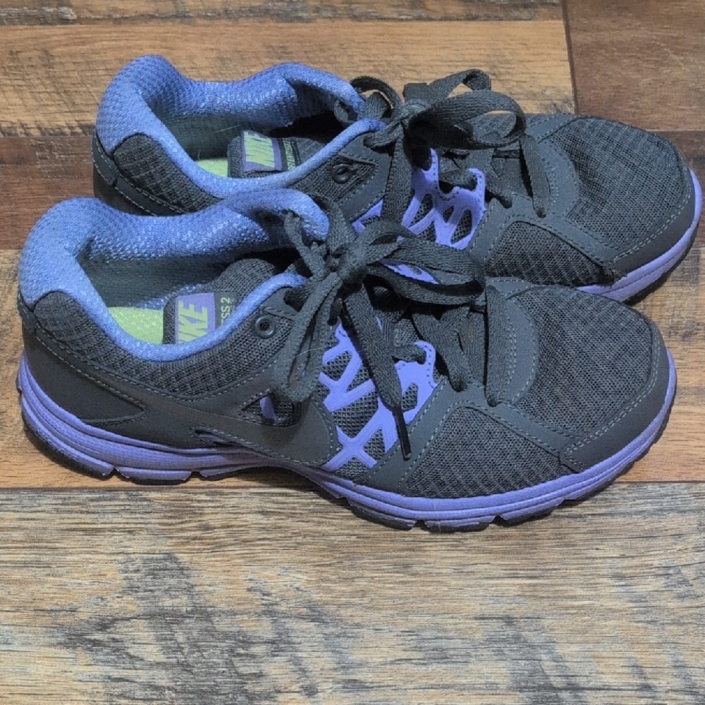 Nike Women's Charcoal and Lavender Athletic Shoes